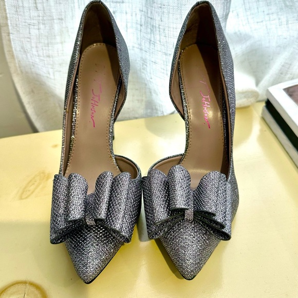 Betsy Johnson now heels perfect for holiday festivities! - Picture 3 of 3